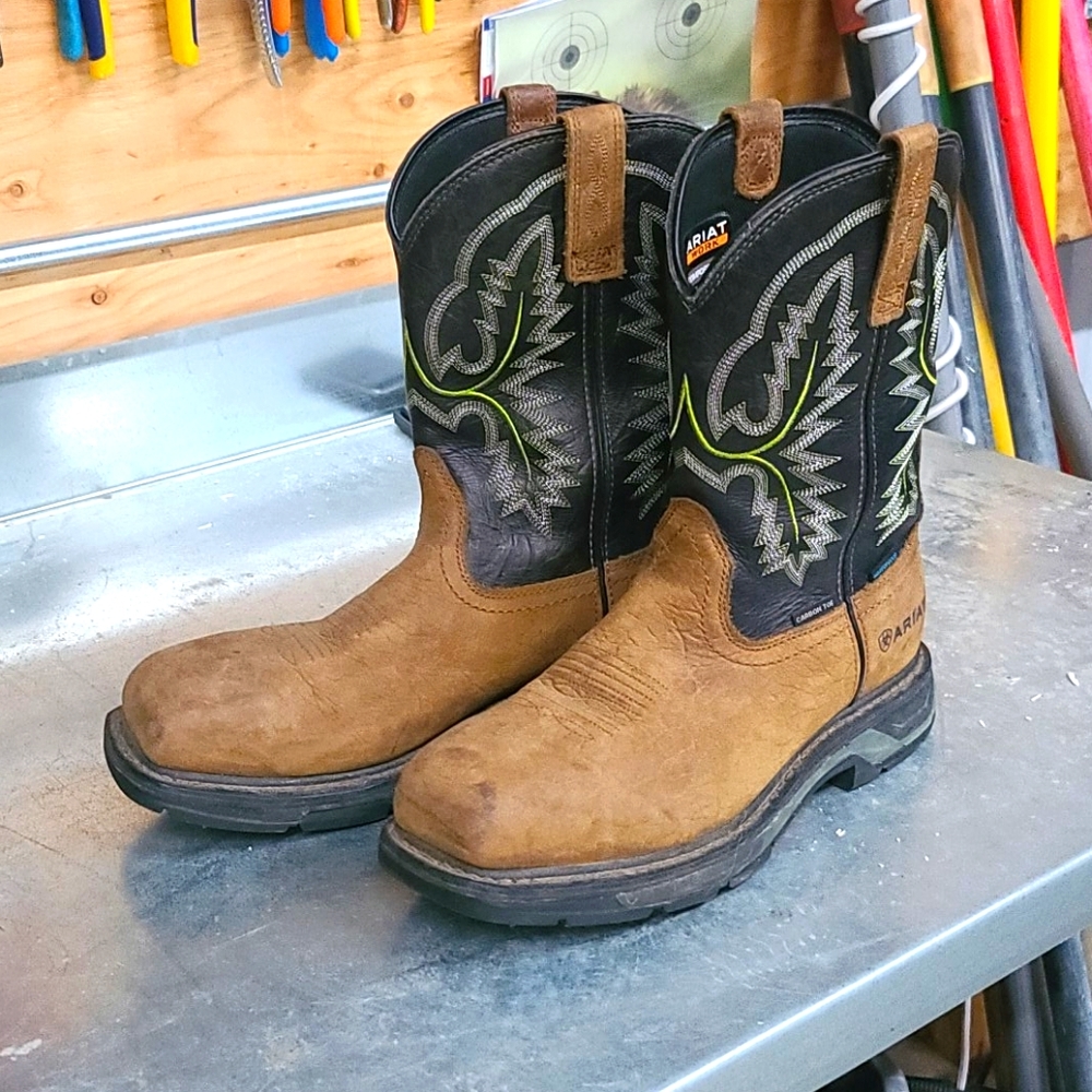 Mens Ariat Square toe Workboots Carbon Toe Waterpr